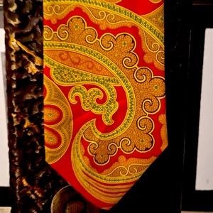 Satin Paisley Red Paul Stuart tie
